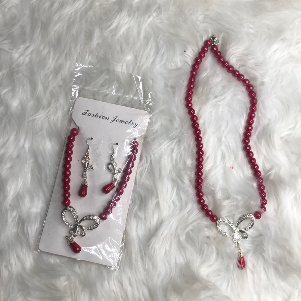 Red and sliver necklace set